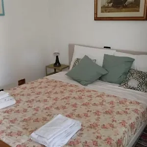 https://quiet-apartment-in-rome-near-to-metro.it-romehotels.com